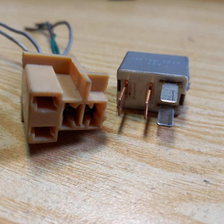 Denso 4 pin Car Relay with Grip, Clip, jack (1pc) - original japanese car pullout