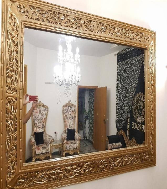 Wall%20Mounted%20Mirror%20-%20Image%206