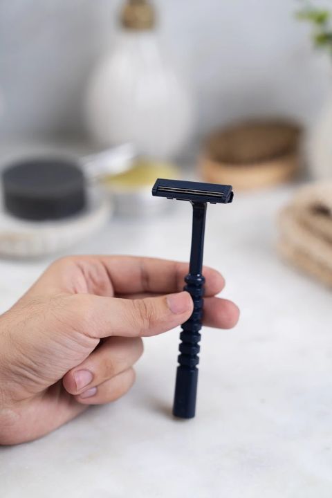 Treet%20Trim-II%20XL%20Twin%20Blade%20Disposable%20Razor%20-%20Image%203