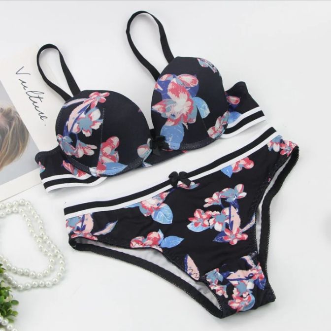 Classic%20Black%20Fancy%20Color%20Padded%20Fashion%20Bras%20for%20Women%20Blouse%20Brazier%20Brassier%20Undergarments%20and%20Non%20wired%20Cotton%20Brazzer%20Brassiere%20For%20Summer%20with%20Bali%20Lace%20Desire%20Wireless%20Bra,%20Full-Coverage%20Wirefree%20Bra,%20ComfortFlex%20Fit%20Convertible%20Bra%20for%20Everyday%20We%20-%20Image%202