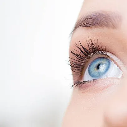 High%20Quality%20Multi%20Color%20Eye%20Lenses%20Soft%20Eye%20Lences%20With%20Solutions%20and%20Free%20Kit%20-%20Image%207