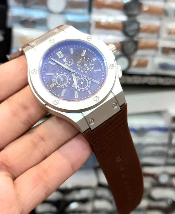 Men%E2%80%99s%20Watch%20Hublot%20Stylish%20and%20durable%20design%20Perfect%20for%20sports%20and%20outdoor%20activities%20Comfortable%20to%20wear%20with%20%20adjustable%20strap%20-%20Image%205