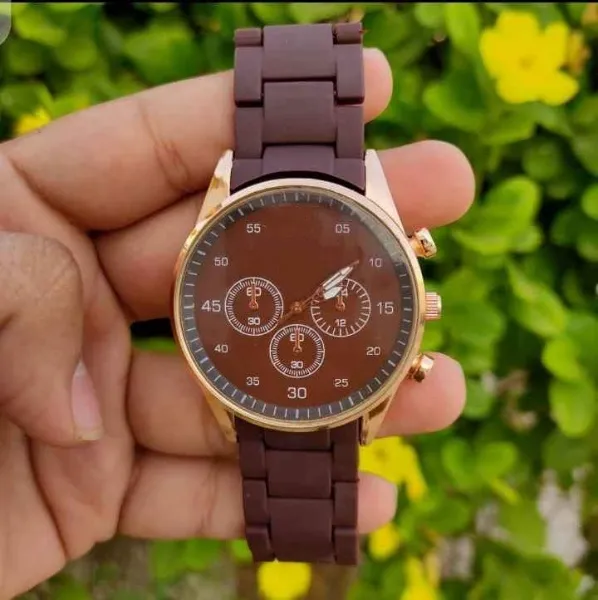 rubber%20chain%20dial%20business%20watch%20for%20boy's%20and%20girl's%20/%20Water%20Resistance%20-%20Image%204