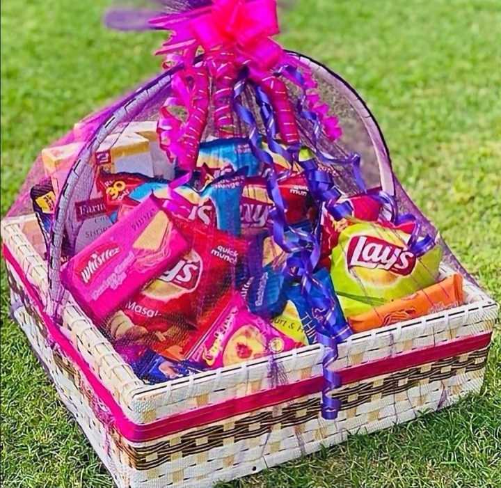 CHOCOLATE%20AND%20SNACKS%20BASKET%20FOR%20GIFT%20-%20Image%202