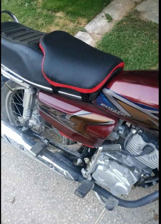 Seat%20cushion%20for%20motor%20bike%20%7C%20Back%20Pain%20Relief%20cushion%20for%20motorcycle%20-%20Image%204