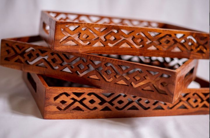 Intricate%20Cutwork%20Design:%20Handcrafted%20Pakistani%20Wooden%20Serving%20Tray%20%7C%20Decorative%20Platter%20for%20Dining%20Table,%20Kitchen,%20Breakfast%20Tray%20%7C%20Hadi%20Wood%20Crafts%20%7C%20Decorative%20Platter%20for%20Dining%20Table,%20Kitchen,%20or%20Living%20Room%20%7C%20Pakistani%20Tray%20%7C%20Tea%20Serving%20Tray%20-%20Image%206