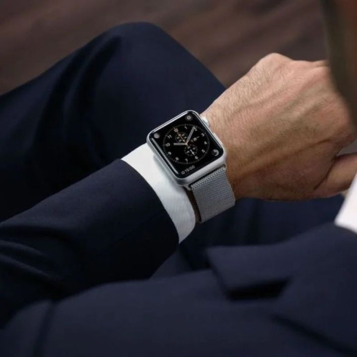 Silver%20%7C%20Apple%20Watch%20Milanese%20Magnetic%20Loop%20Strap%20%7C%20Stainless%20Steel%20Band%20%7C%2042mm%20/%2044mm%20/%2045mm%20-%20Image%205