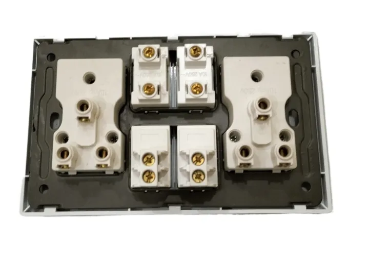 Universal%205-in-1%20Multi%20Plug%20Socket:%20Double%20China%20Fitting%20with%20Switch%20Board%20-%20Image%205