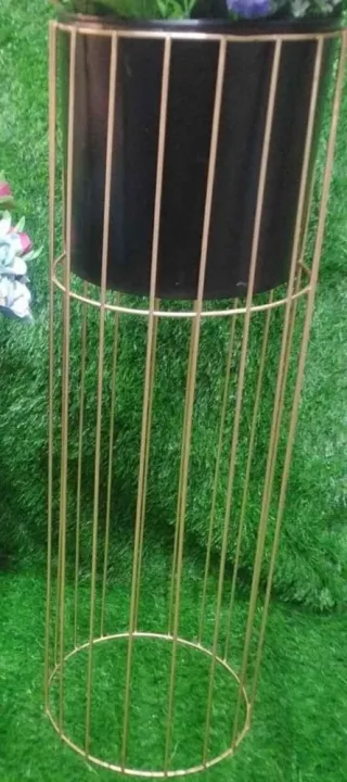 1%20Metal%20Round%20Freestanding%20Wired%20Black%20&%20Gold%20Planter%20Home%20Decor%20Best%20for%20Lounge,%20Bedroom,%20Drawing%20Room%20/%20Planters%20/%20Planters%20with%20stand%20/%20Planters%20with%20stand%20and%20pots%20-%20Image%206