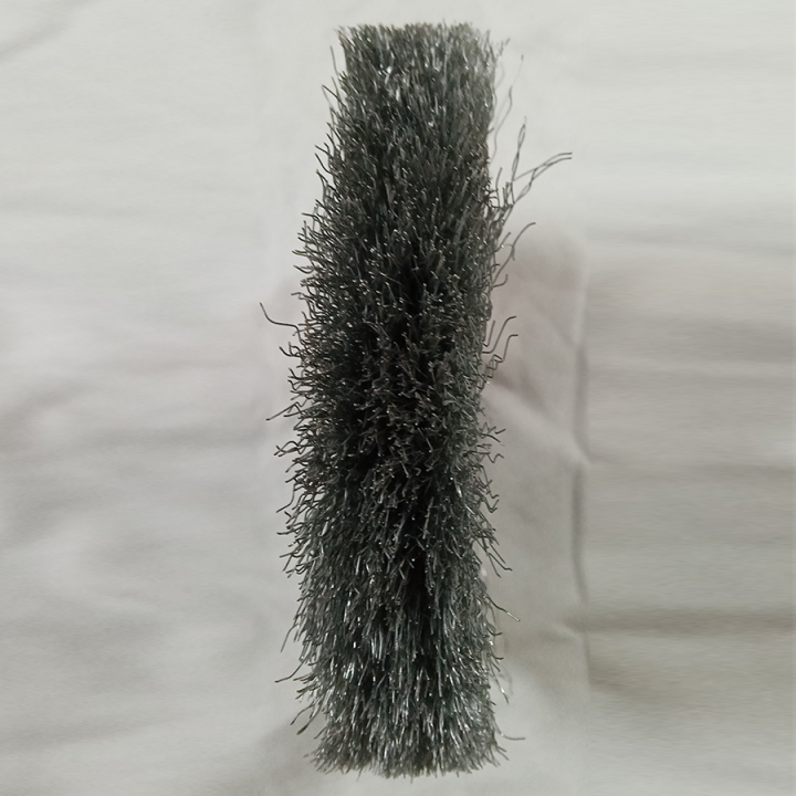 Steel%20Wire%20Brush%20-%20Image%204