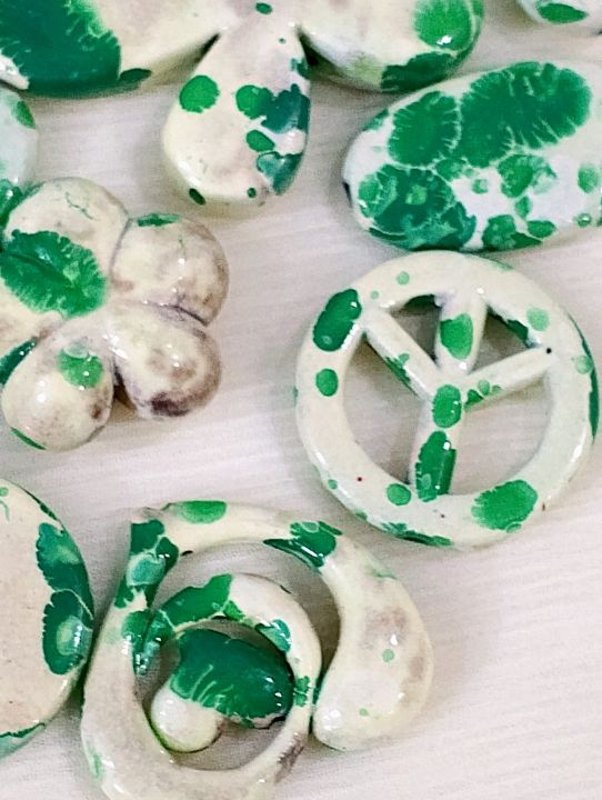 16%20%E2%80%93%2020pcs%20/%2043%20%E2%80%93%2047gms%20Marbled%20Green%20and%20White%20Mix%20Aesthetic%20Beads%20for%20Crafting%20%E2%80%93%20Unique%20Shapes%20for%20DIY%20Jewelry%20and%20Accessories%20-%20Image%206