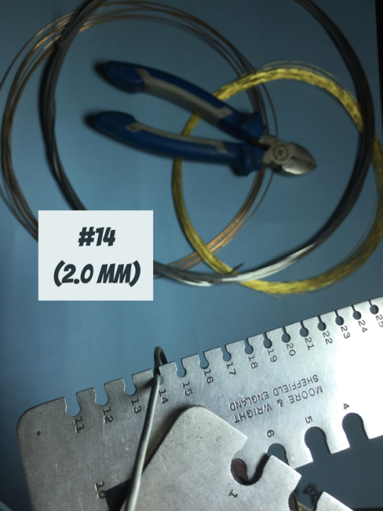 (6.5%20meters)%20Golden%20brass%20wire%2014%20gauge%20(2.0%20mm)%20200%20grams%20for%20sculpturing%20and%20arts%20&%20crafting%20-%20Image%202