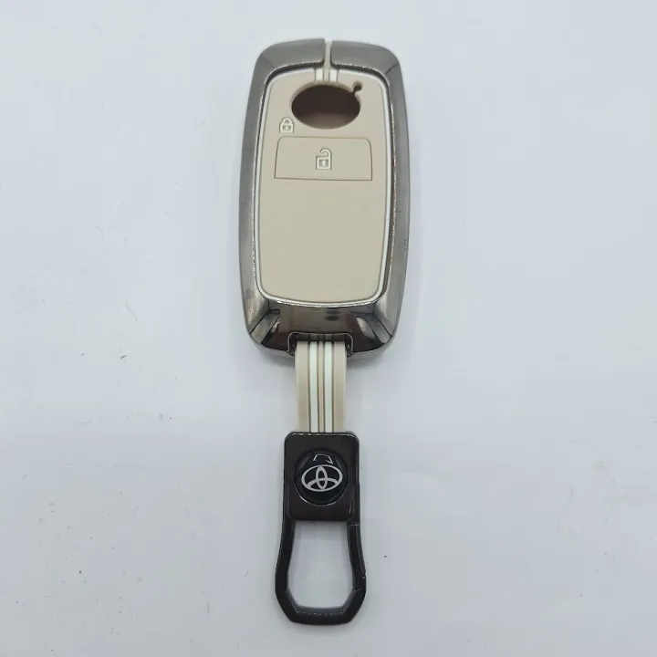 Toyota%20Raize%202%20Button%20Metal%20Key%20Cover%20-%20Image%207