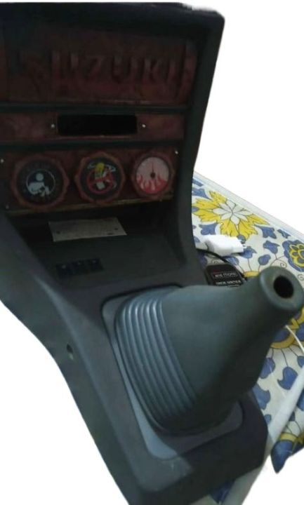 Suzuki%20Mehran%20Console%20Gear%20Box%20-%20Image%203