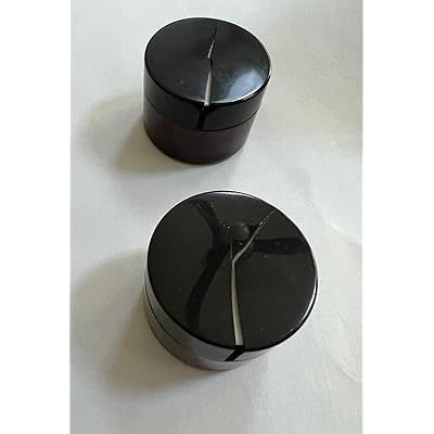 Empty%20Premium%20China%20Amber%20Glass%20Jar%2030ml%20%E2%80%93%20TYPE%20III%20with%20Black%20Glossy%20Cap%20&%20PP%20Liner%20-%20Image%205