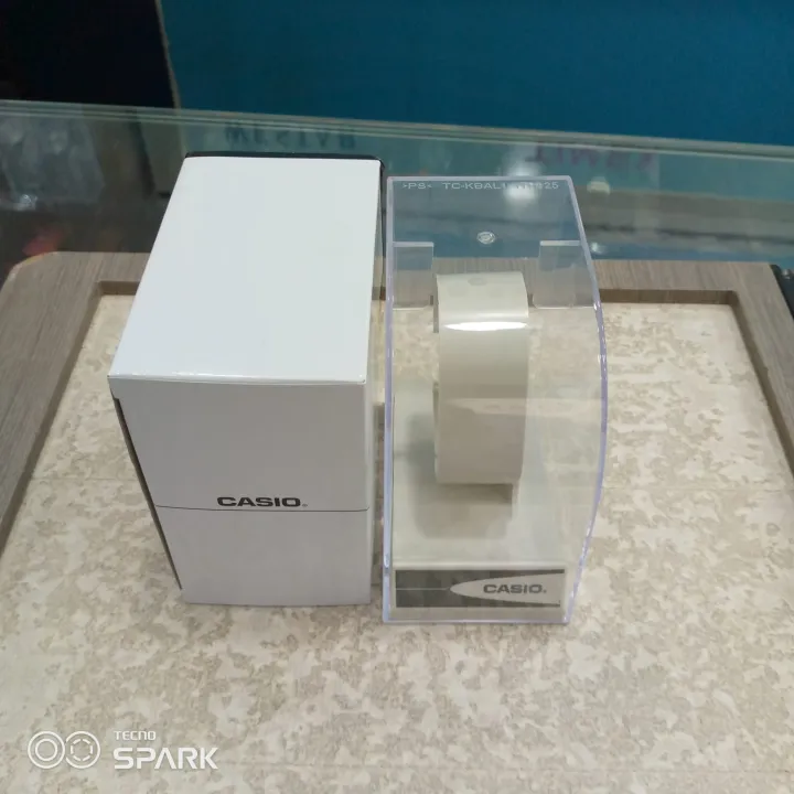 Casio%20Vintage%20Analog%20Golden%20Dial%20With%20Black%20Rubber%20Strap%20Men's%20Watch%20-%20AW-48HE-9AVDF%20-%20Image%207