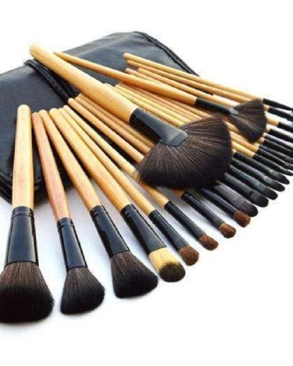 12 Pieces Makeup Brushes Set With Pouch For Girls