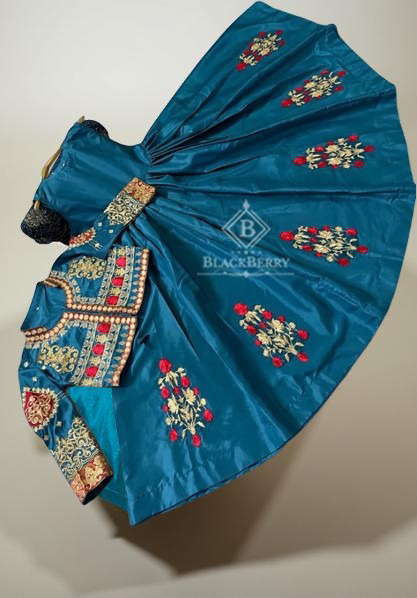 Designer%20Fully%20Embroidered%20Silk%20Maxi%20with%20Matching%20Embroidered%20Koti%20%E2%80%93%20Ready%20to%20Wear%20Formal%20Wedding%20Dress%20for%20Girls%20&%20Women%20-%20Image%207