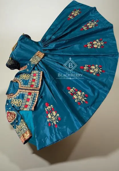 Designer%20Fully%20Embroidered%20Silk%20Maxi%20with%20Matching%20Embroidered%20Koti%20%E2%80%93%20Ready%20to%20Wear%20Formal%20Wedding%20Dress%20for%20Girls%20&%20Women%20-%20Image%207