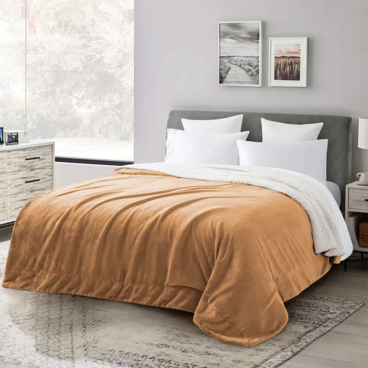 Comforter%20Blankets%20for%20Winter-%20Doublebed%20Fleece%20Blanket-%20Super%20Soft%20Sherpa%20Blanket%20Throw-%20King%20and%20Queen%20-New%20arrival%20-%20Image%204