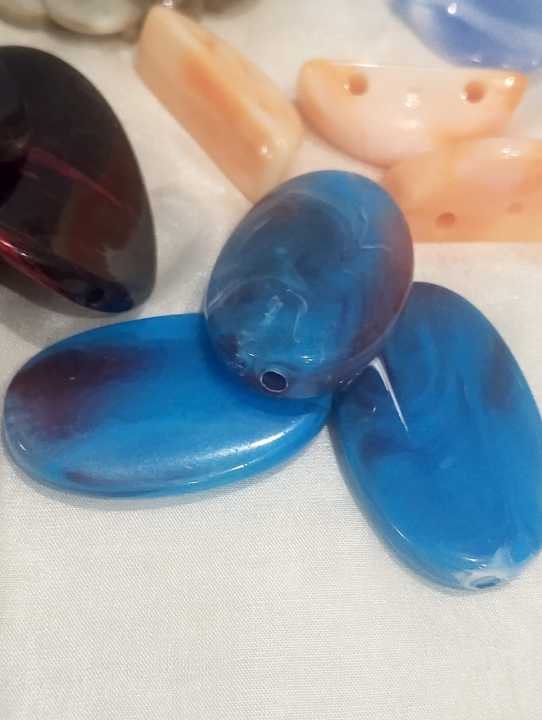 Premium%20Mixed%20Acrylic%20Beads%20%E2%80%93%2060g%20Pack%20%7C%20Vibrant%20Multicolor%20Large%20Beads%20for%20DIY%20Jewelry,%20Crafts%20&%20Decor%20-%20Image%204
