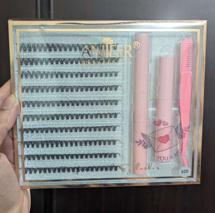 DIY%20Eyelash%20Extension%20Kit,%20Lash%20Cluster%20Kit%20With%20Waterproof%20Strong%20Hold%20Eyelash%20Bond,%20Eyelash%20Remover%20and%20Tweezer%20(200%20clusters)%20-%20Image%208