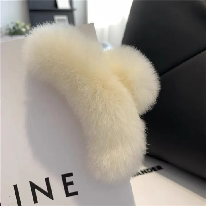 Girls Faux Hair Claw Soft Elegant Women Acrylic Hairpin Winter Plush Hair Clip for Hair Accessories Party Wedding Casual Use