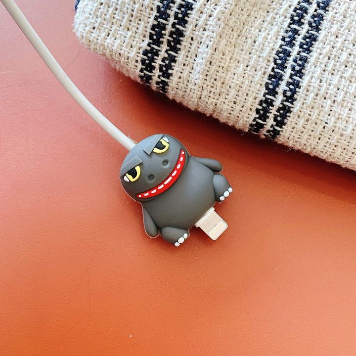 Cable%20Animal%20Bites,%20USB%20Cable%20Protector%20-%20for%20Phone%20Charging%20Cable,%20Compatible%20with%20iPhone%20and%20Android%20-%20Image%205