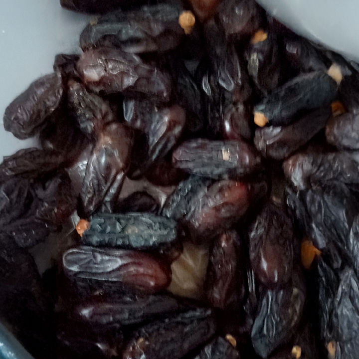 fresh%20dates%201000gm%20premium%20quality%20delicious%20clean%20good%20for%20health%20specially%20for%20iftar%20by%20flower%20power%20-%20Image%202