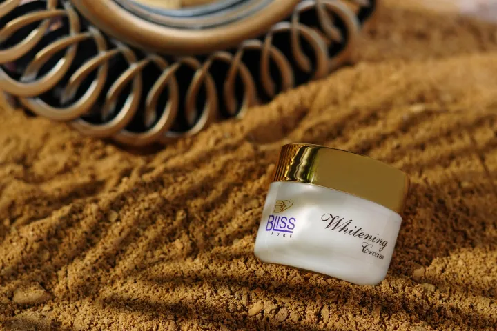 Bliss%20Pure%20Natural%20Skin%20Whitening%20Cream%20for%20face%20%20%7C%20Remove%20Dark%20Spots%20%7C%20Vitamin%20E,%20Vitamin%20C,%20Mineral%20Oil,%20Glycerin%20%20%7C%2030gm%20%7C%20Available%20at%20Bliss%20Pure%20-%20Image%202