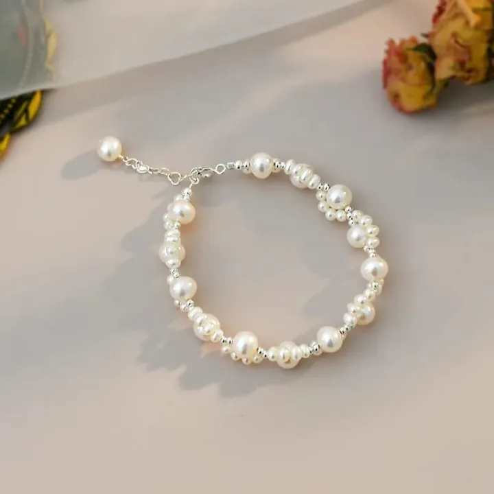 New%20Trendy%20%20Bracelet%20For%20Girls%20And%20Women%20New%20Fashioned%20%20Bracelet%20Best%20For%20Gifts%20Golden%20Bracelet%20-%20Image%209