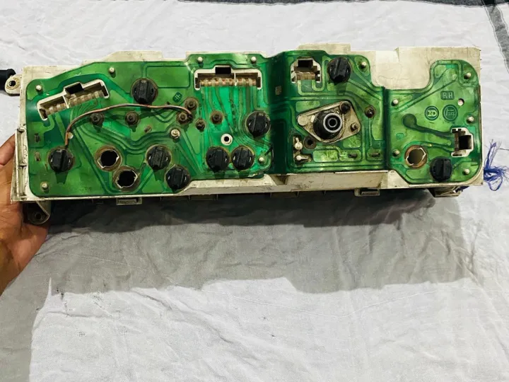 KE70%20Toyota%20Corolla%201980%20%20Speedometer%20RHD%20Genuine%20-%20Image%203