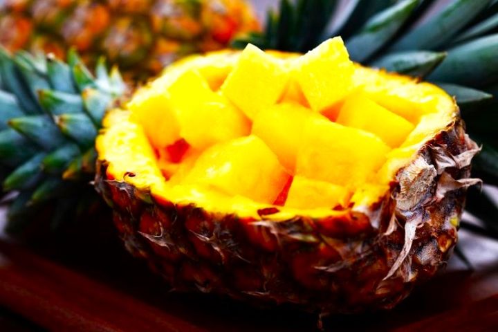 Venuus%20Canned%20Pineapple%20in%20Heavy%20Syrup%20Broken%20Slices%20565%20g%20Tin%20(Product%20of%20Malaysia)%20-%20Image%207