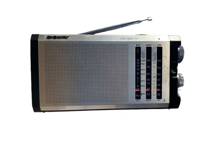(USED)%20Soony%20Radio%20ICF-J1%20made%20in%20Japan%20(original)%20-%20Image%202