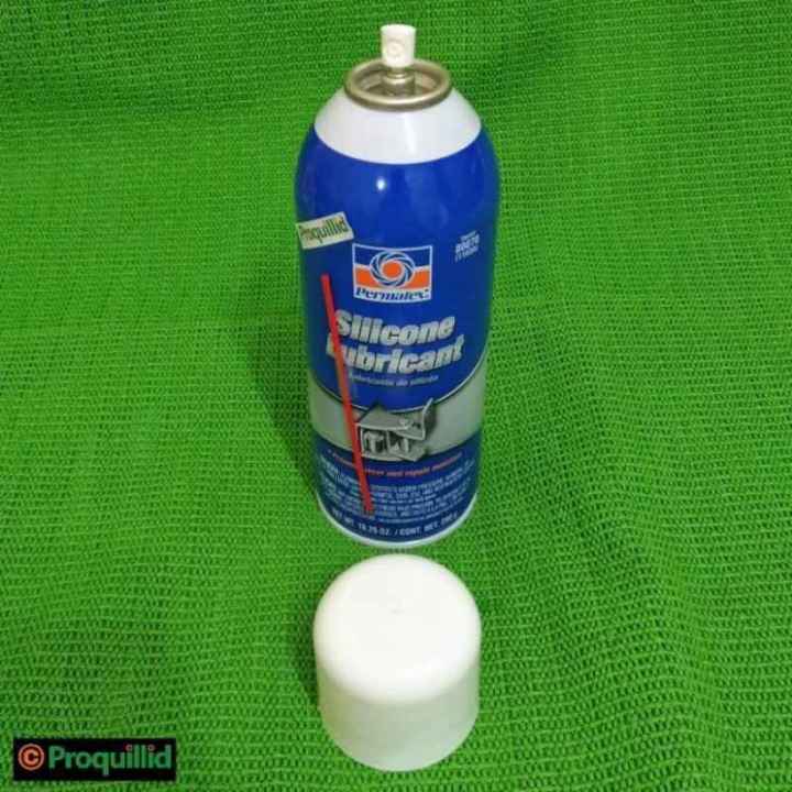 Permatex%20Silicone%20Spray%20Lubricant%20-%20Made%20In%20U.S.A%20-%20290g%20-%20Image%204