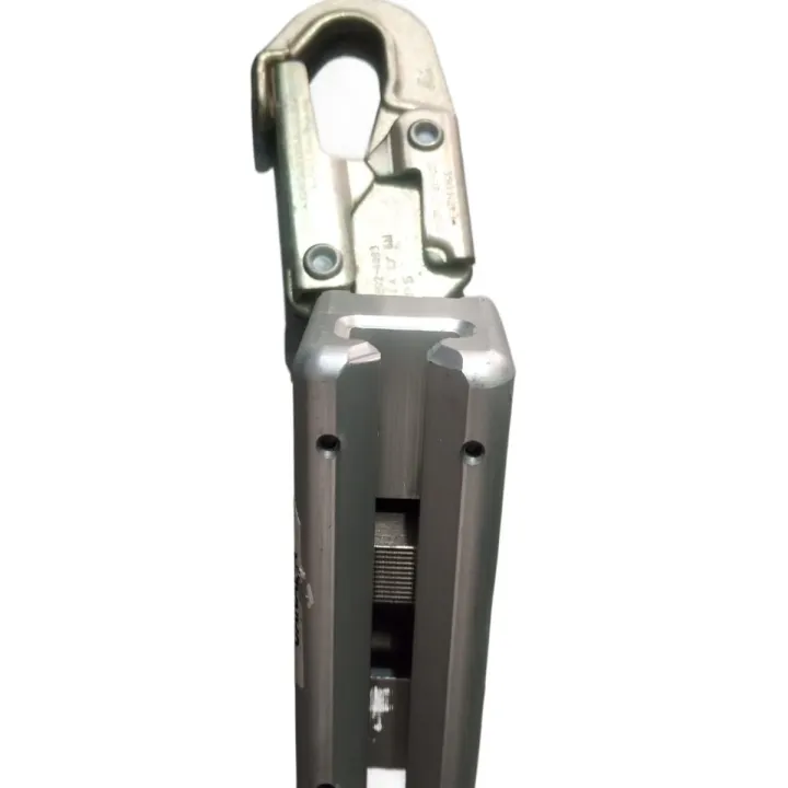 AVANTI%20RUNNER%20-%20TOWER%20FALL%20ARREST%20DEVICE%20-%20Image%202