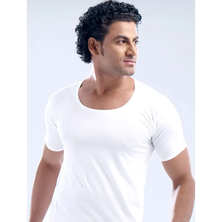 Pack%20of%205%20Cotton%20vest%20banyan%20Stretchable%20Shape%20Wear%20Vest%20for%20Men%20Round%20Neck%20Half%20Sleeves%20(Bazo)%20-%20Image%203