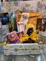 ramzan mubarak basket for gift , traditional gift basket for Ramadan , Ramadan Kareem gift baskets , decoration gift boxes ramdan kareem gifts snacks basket  , sehri basket ,  iftar basket. 