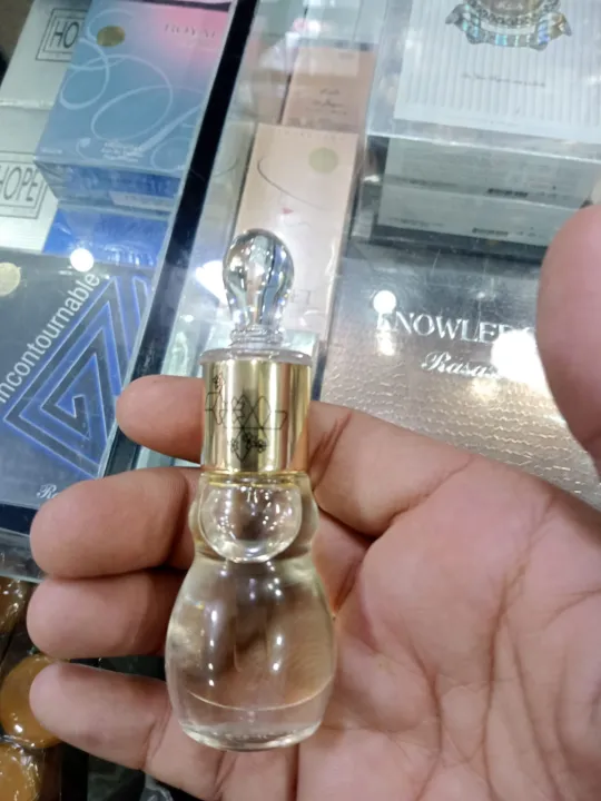 Ajmal%20Musk%20Silk%20Concentrated%20Perfume%20Oil%20Attar%20For%20Men%20&%20Women%20-%2012ML%20-%20Image%206
