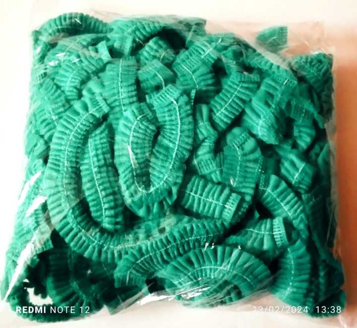 100Pcs%20Shower%20Caps%20,%20Larger%20and%20Thicker%20Waterproof%20Shower%20Caps,%20Plastic%20Hair%20Caps%20for%20Women%20For%20Baking%20,%20Bathing%20etc.%20-%20Image%202