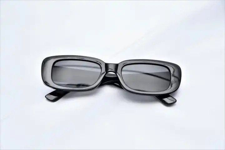 Top%20Notch%20Vintage%20Rectangle%20Sunglasses%20For%20Women%20Men%20-%20Square%20Frame%20Retro%20Driving%20Sun%20Glasses%20For%20Girls%20Boys%20Men%20-%20Travel%20Fishing%20Hiking%20Eyewear%20UV400%20Sunglasses%20For%20Boys%20-%20Oval%20Face%20Eyewear%20Shades%20for%20Ladies%20-%20MZShop.pk%20-%20Image%205
