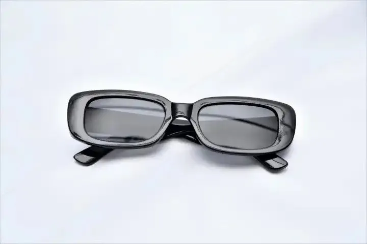 Top%20Notch%20Vintage%20Rectangle%20Sunglasses%20For%20Women%20Men%20-%20Square%20Frame%20Retro%20Driving%20Sun%20Glasses%20For%20Girls%20Boys%20Men%20-%20Travel%20Fishing%20Hiking%20Eyewear%20UV400%20Sunglasses%20For%20Boys%20-%20Oval%20Face%20Eyewear%20Shades%20for%20Ladies%20-%20MZShop.pk%20-%20Image%205