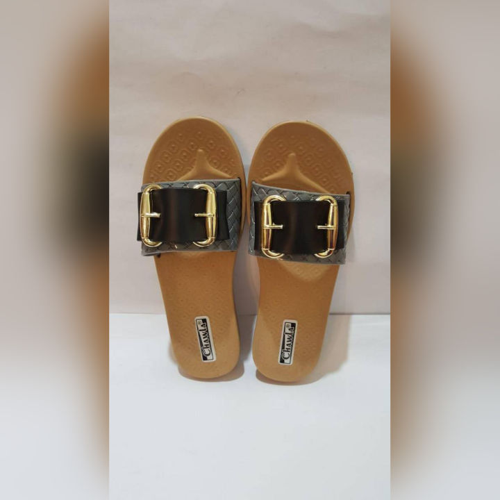Special Chappal for Ladies Flipflop Casual Mehron in Colour