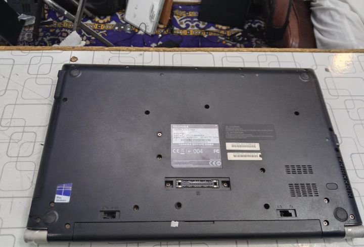 Toshiba%20tecra%20z50/%20i5%206th%20gen/%208gb%20ram/%20256gb%20m2%20SSD/%2015.6"%20screen%20size/%20backlight%20keybboard/%20fingerprint%20-%20Image%202