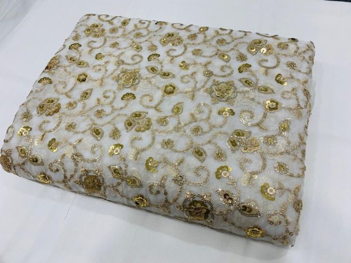 Golden%20Zari%20work%20Kameez%20Dupatta%20on%20pure%20silk%20Chiffon%20-%20Image%204