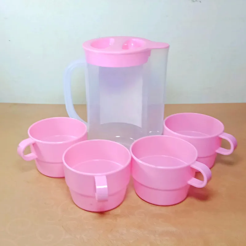 1L Plastic Jug with 4 Cups