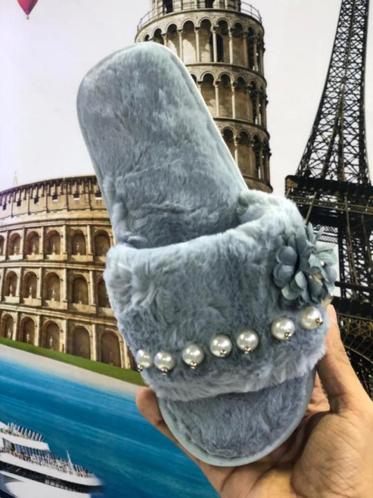 TRENDY%20SLIPPERS%20FOR%20GIRLS/LADIES%20-%20Image%204