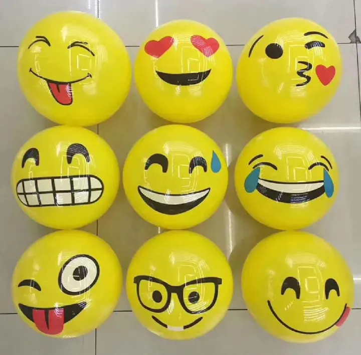 Cute%20Emoji%20Face%20Lip%20Balm%20-%20Hydrating%20Fruit%20Flavor%20Moisturizing%20Lip%20Sphere%20-%20Image%203