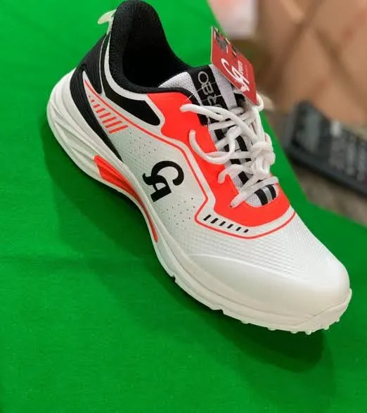 CA%20jr-20%20Cricket%20Shoes%20.%20%20Professional%20standard%20cricket%20Shoes%20-%20Image%204
