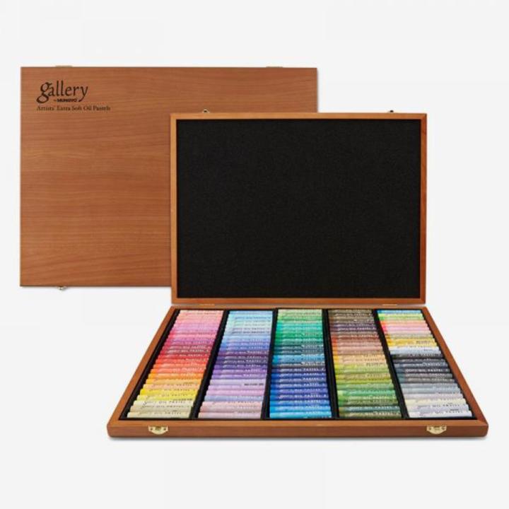 Mungyo Gallery Artist Soft Oil Pastel Set of 120 Wooden Case (MOPV-120W)